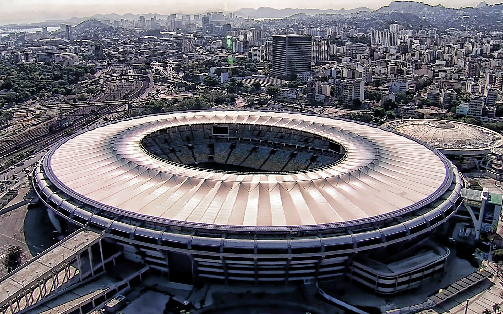 Известный стадион. Маракана Рио-де-Жанейро. Стадион Маракана в Рио-де-Жанейро. Стадион Маракана. Марио Филью стадион.
